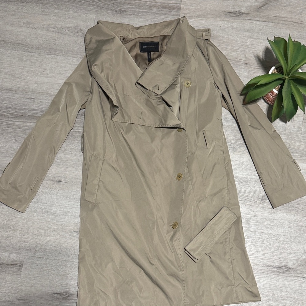 BCBGMaxAzria Beige Trench Coat